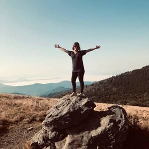 Meet your Posher, Julia